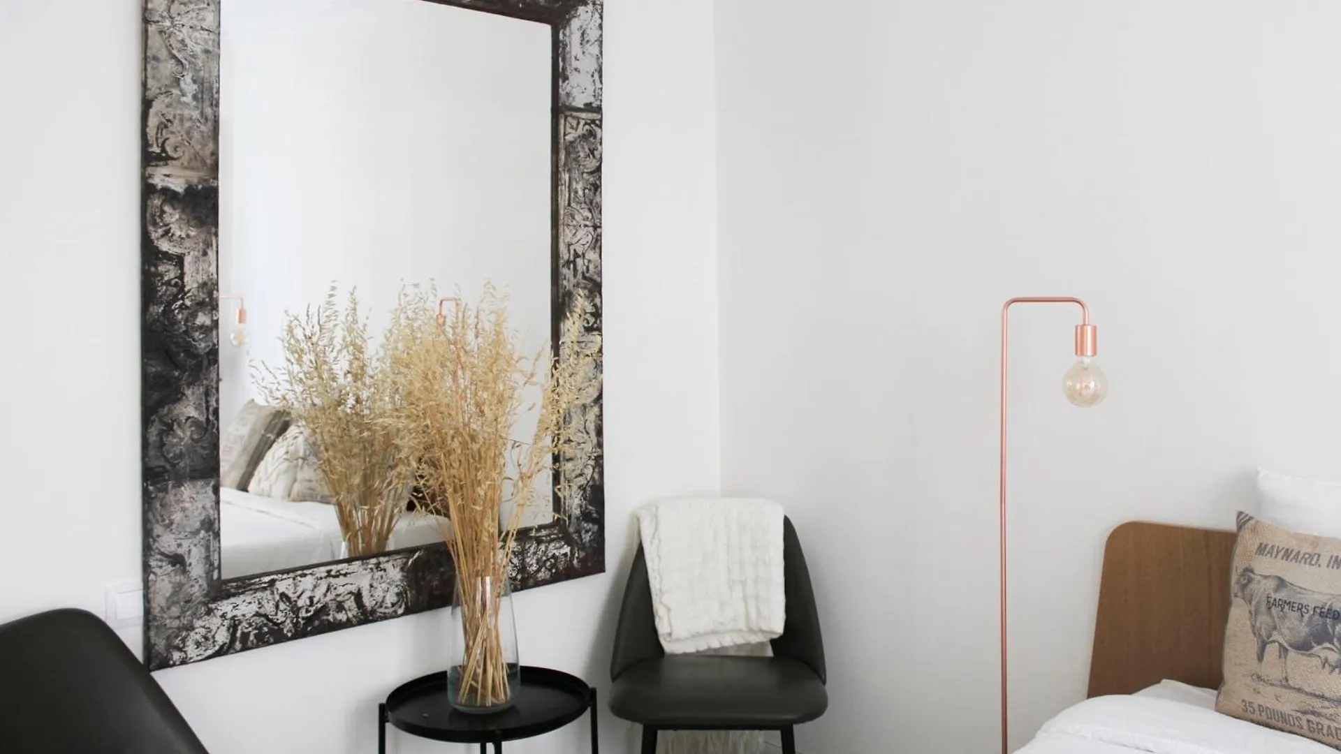 Beautiful Renovated In Paris