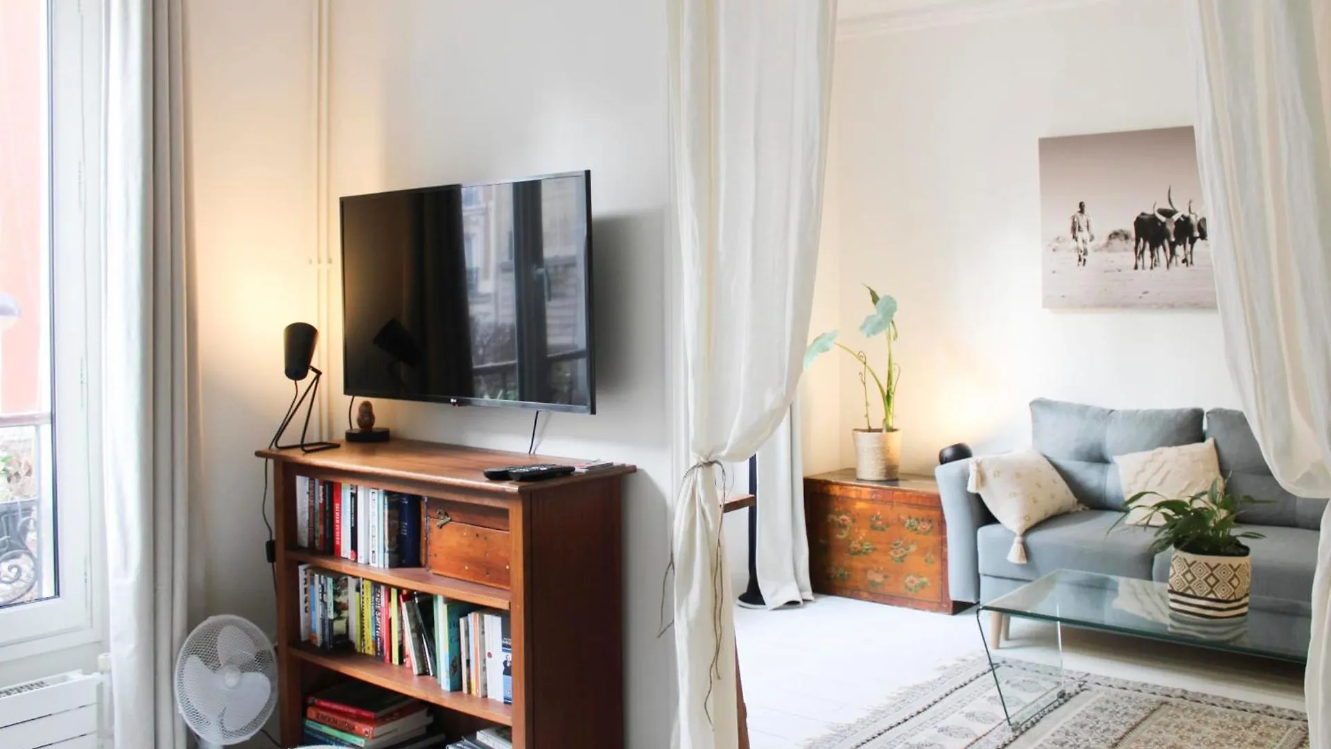 Beautiful Renovated In * Paris